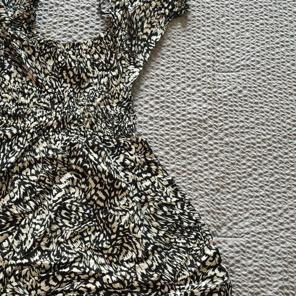 ⚠️H&M Mini Dress⚠️ - Picture 3 of 3